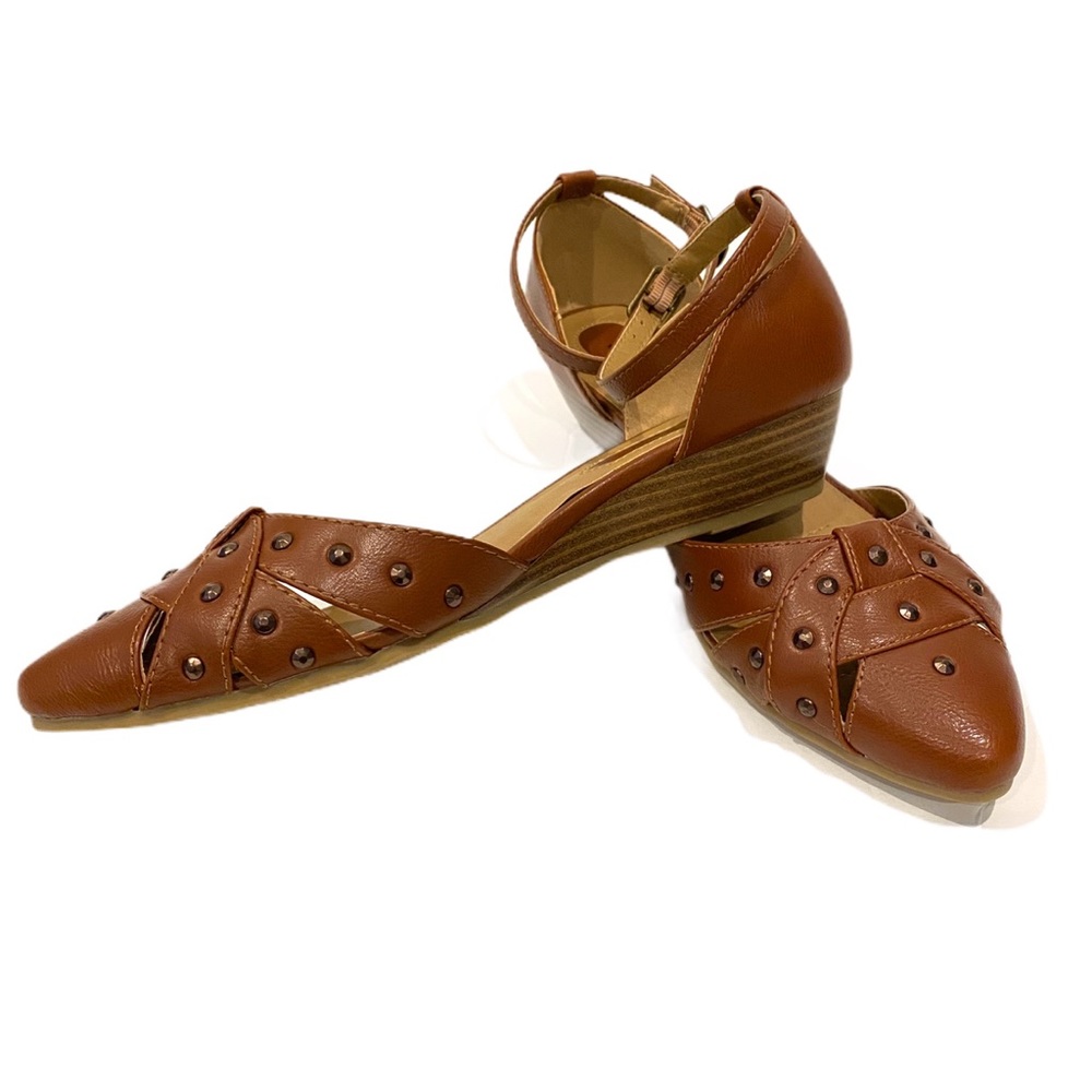 | Rialto | Mya studded wedge